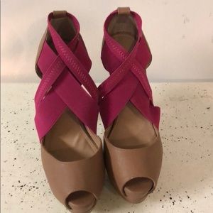 Colin Stuart peep toe pumps : never worn